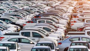 Used car dealership parking lot: Efficiently manage used car inventory